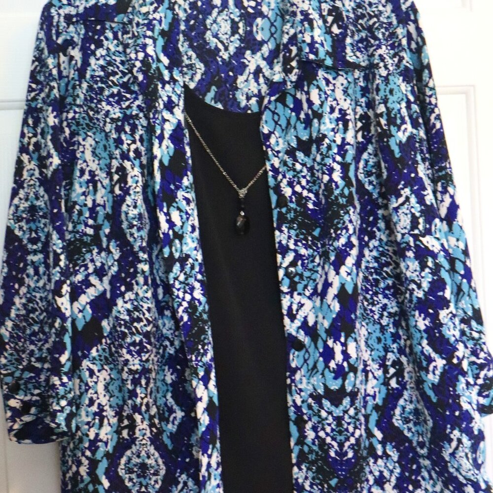 Women's 3/4 Sleeve Collared Top w. Attached Camisole Necklace Front Button Top